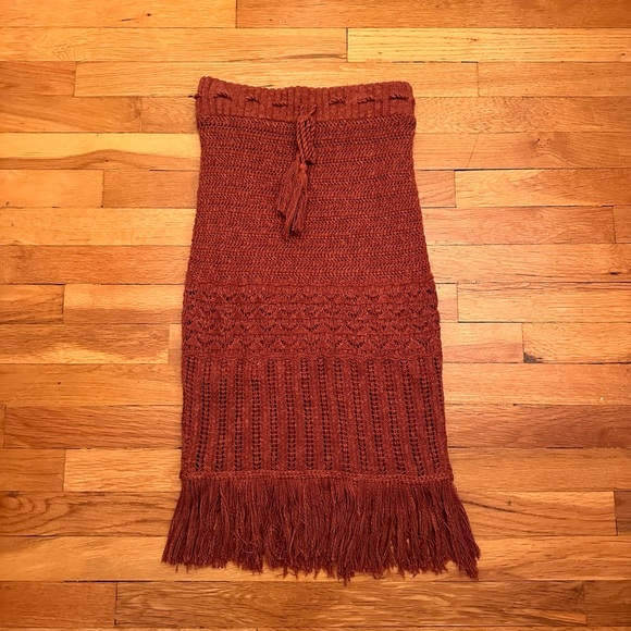 Abercrombie & Fitch Crochet High Waisted Skirt - Picture 2 of 2